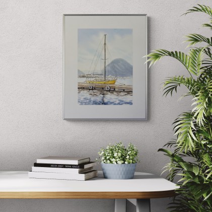 akvarellmaal Purjekas sadamas raamiga