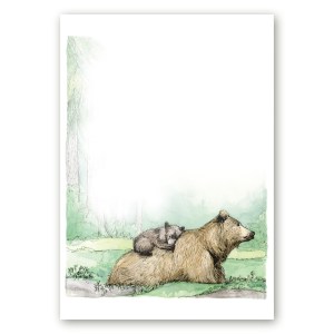 Poster illustratsiooniga karuemast koos karupojaga metsas pikutamas kunstnik Maria Välja teose põhjal.